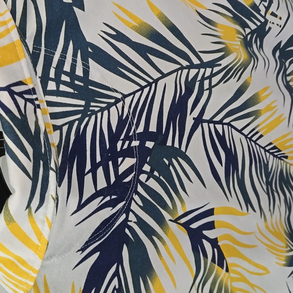 28 PALMS Tropical Print Shirt - Yellow and Blue - Picture 8 of 9